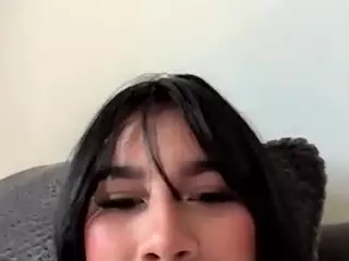 Aliii's Live Sex Cam Show