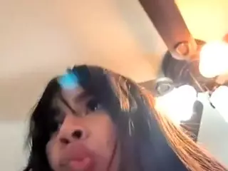Aliii's Live Sex Cam Show