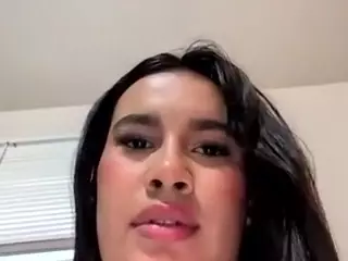 Aliii's Live Sex Cam Show