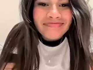Aliii's Live Sex Cam Show