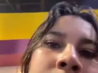 Aliii's Live Sex Cam Show