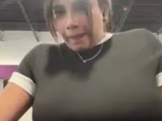 Aliii's Live Sex Cam Show