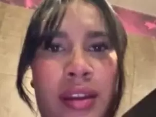 Aliii's Live Sex Cam Show