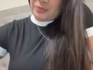 Aliii's Live Sex Cam Show