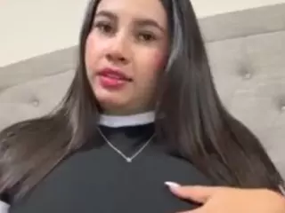 Aliii's Live Sex Cam Show