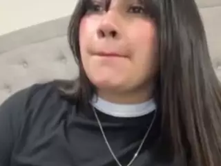 Aliii's Live Sex Cam Show
