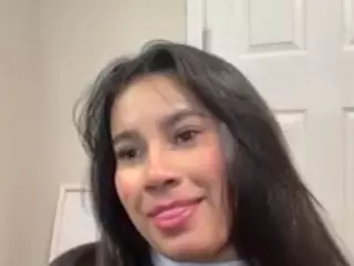 Aliii's Live Sex Cam Show