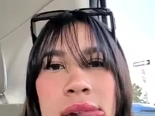 Aliii's Live Sex Cam Show
