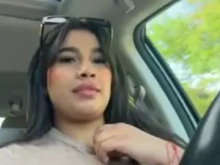 Aliii's Live Sex Cam Show