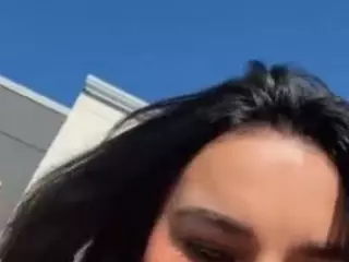 Aliii's Live Sex Cam Show