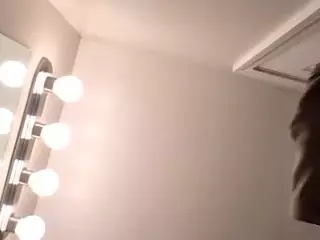 Aliii's Live Sex Cam Show