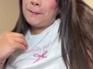 Aliii's Live Sex Cam Show