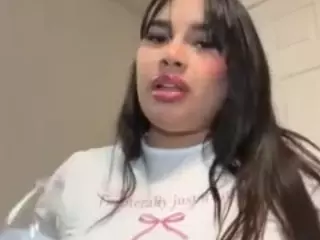 Aliii's Live Sex Cam Show