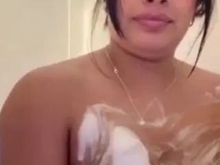 Aliii's Live Sex Cam Show