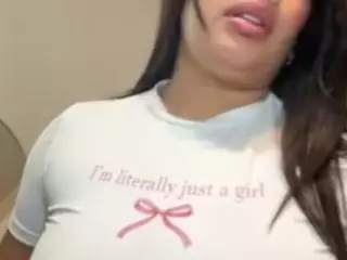Aliii's Live Sex Cam Show
