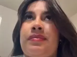 Aliii's Live Sex Cam Show