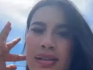 Aliii's Live Sex Cam Show
