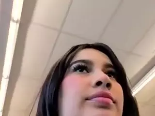 Aliii's Live Sex Cam Show