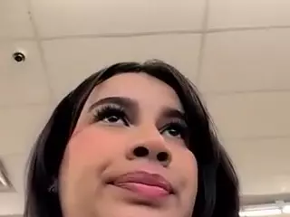 Aliii's Live Sex Cam Show