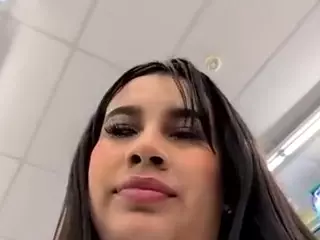 Aliii's Live Sex Cam Show