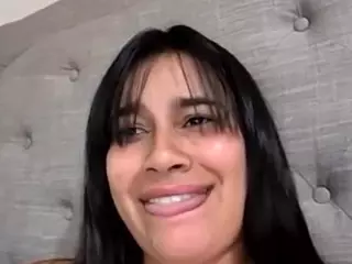 Aliii's Live Sex Cam Show