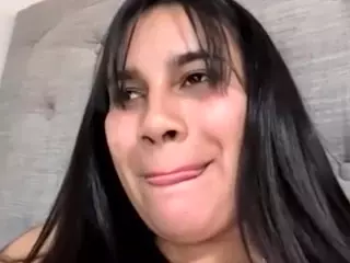 Aliii's Live Sex Cam Show