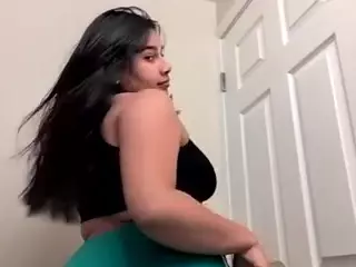 Aliii's Live Sex Cam Show