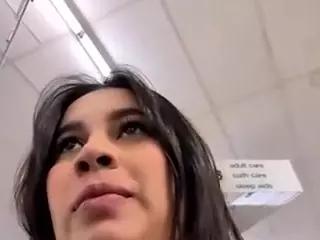Aliii's Live Sex Cam Show