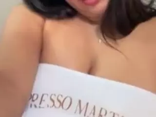 Aliii's Live Sex Cam Show