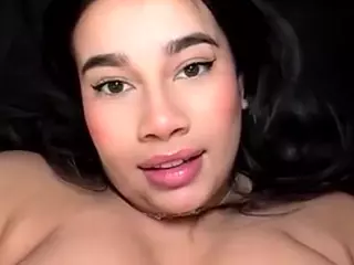 Aliii's Live Sex Cam Show