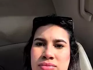 Aliii's Live Sex Cam Show