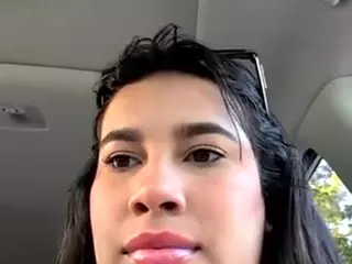 Aliii's Live Sex Cam Show