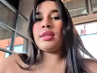Aliii's Live Sex Cam Show
