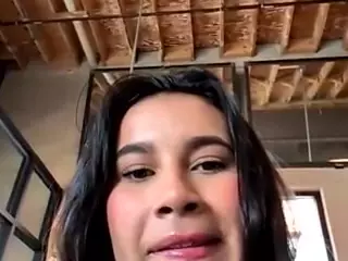 Aliii's Live Sex Cam Show