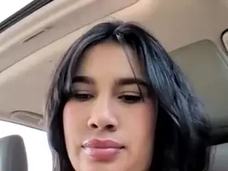 Aliii's Live Sex Cam Show
