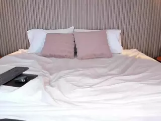 CloeHarp's Live Sex Cam Show