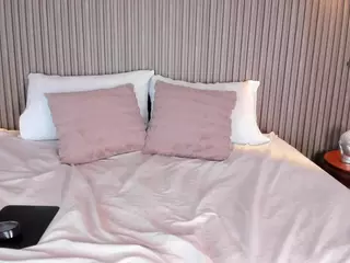 CloeHarp's Live Sex Cam Show