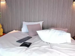 CloeHarp's Live Sex Cam Show