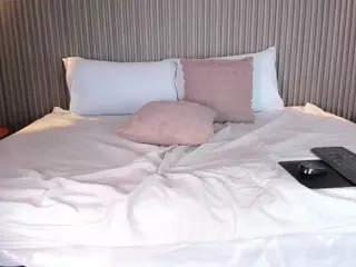 CloeHarp's Live Sex Cam Show
