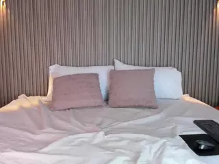 CloeHarp's Live Sex Cam Show