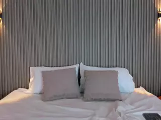 CloeHarp's Live Sex Cam Show