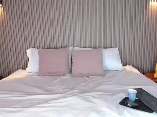 CloeHarp's Live Sex Cam Show