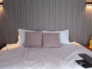 CloeHarp's Live Sex Cam Show