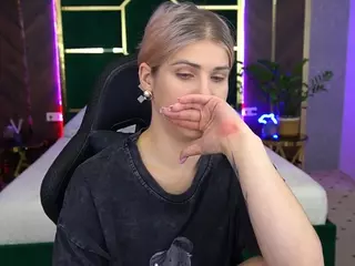 cassandragood's Live Sex Cam Show