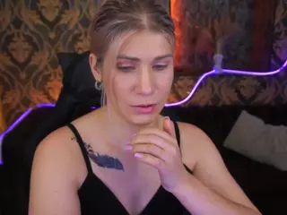 cassandragood's Live Sex Cam Show