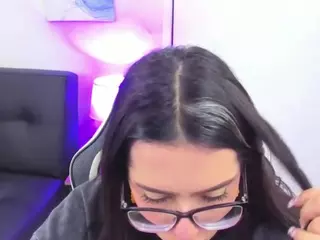 I S S A's Live Sex Cam Show