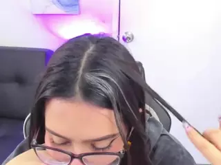 I S S A's Live Sex Cam Show