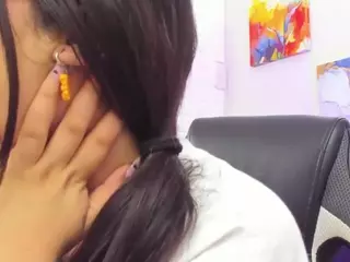 I S S A's Live Sex Cam Show