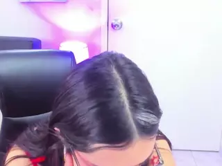 I S S A's Live Sex Cam Show