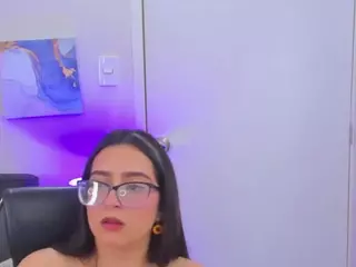 I S S A's Live Sex Cam Show
